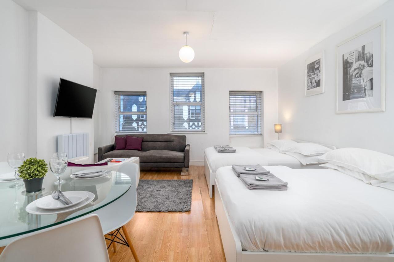 Soho & Covent Garden Apartment, Sleeps 3 Londra Dış mekan fotoğraf