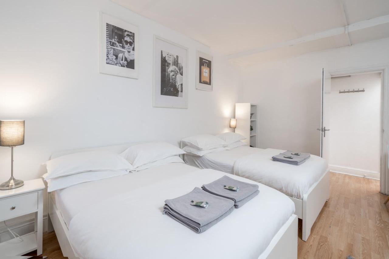Soho & Covent Garden Apartment, Sleeps 3 Londra Dış mekan fotoğraf