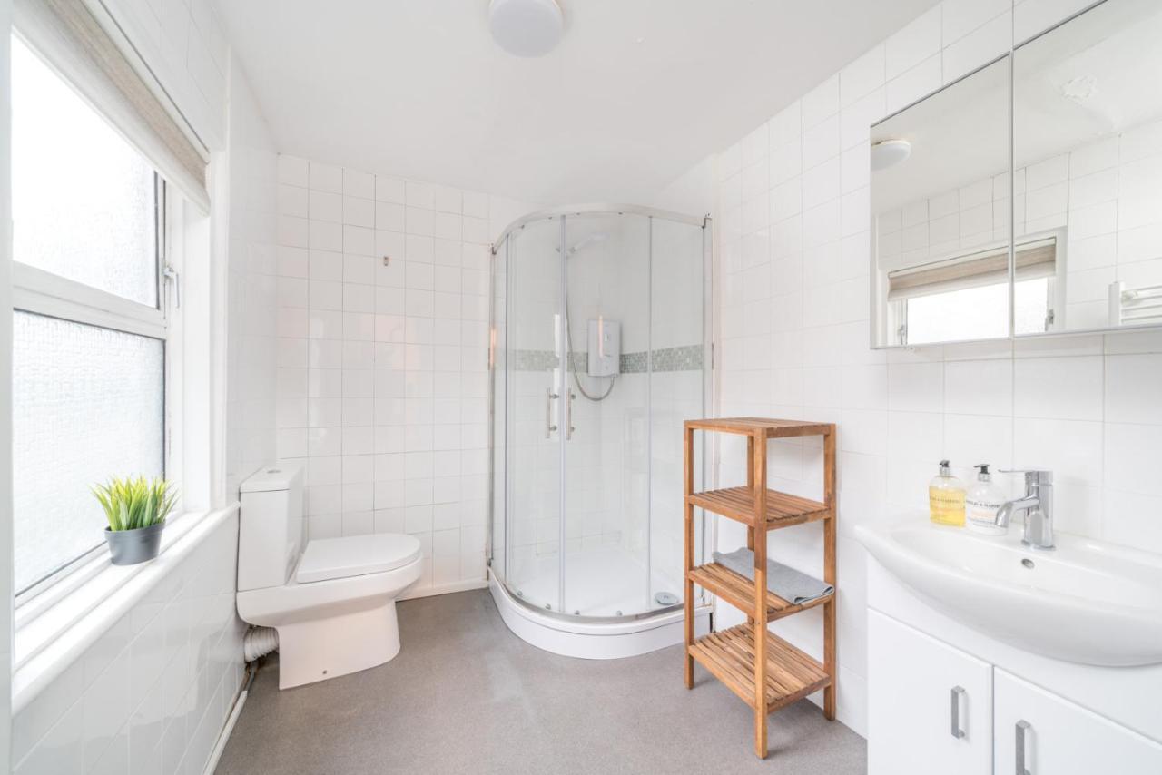 Soho & Covent Garden Apartment, Sleeps 3 Londra Dış mekan fotoğraf