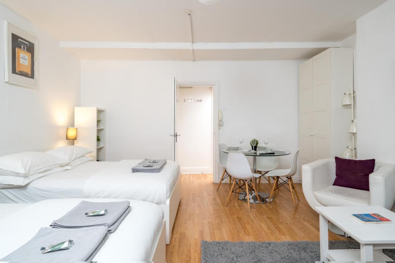 Soho & Covent Garden Apartment, Sleeps 3 Londra Dış mekan fotoğraf