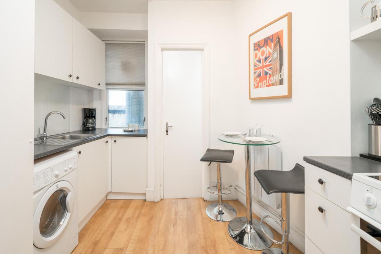 Soho & Covent Garden Apartment, Sleeps 3 Londra Dış mekan fotoğraf