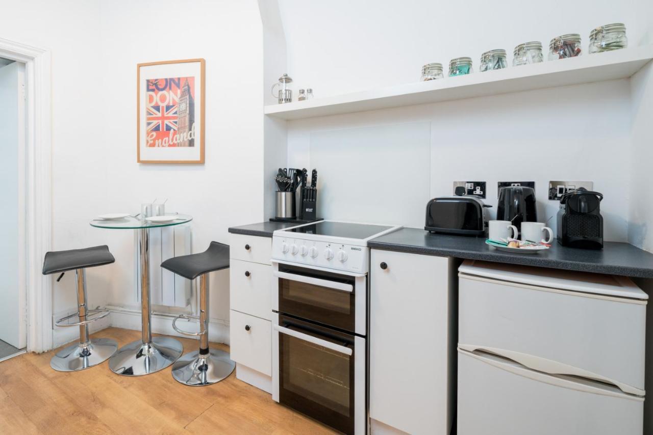 Soho & Covent Garden Apartment, Sleeps 3 Londra Dış mekan fotoğraf